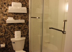 Kozy Hotel Houston North