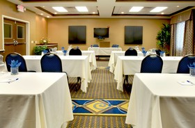 Holiday Inn Express & Suites Houston Energy Corridor - W Oaks