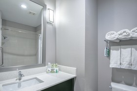 Holiday Inn Express & Suites Houston North - IAH Area