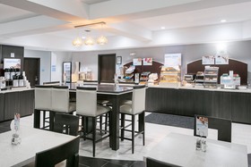 Holiday Inn Express & Suites Houston North - IAH Area