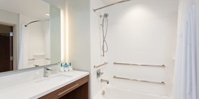 Holiday Inn Express & Suites Houston S - Medical Ctr Area