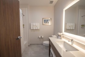 Holiday Inn Express & Suites Houston Westchase - Westheimer