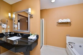 Holiday Inn Express & Suites Kingwood - Medical Center Area