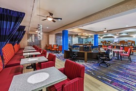Holiday Inn Express & Suites Houston East