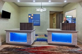 Holiday Inn Express & Suites Houston East