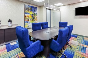Holiday Inn Express & Suites Houston East