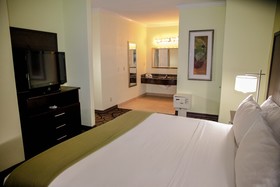 Holiday Inn Express Hotel & Suites Houston North Intercontinental