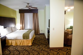 Holiday Inn Express Hotel & Suites Houston North Intercontinental