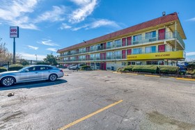 Hotel Houston Southwest I-69 by OYO