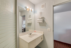 Hotel Houston Southwest I-69 by OYO