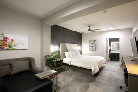 House Hotel
