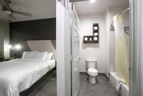 House Hotel