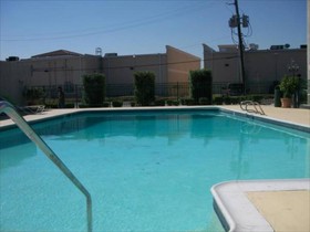 Houston Inn and Suites