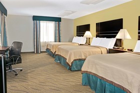 Howard Johnson by Wyndham Houston Downtown