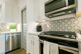 Htown Suites by Dunyha