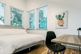 Htown Suites by Dunyha