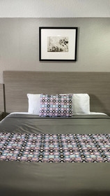 Island Suites Hobby Airport