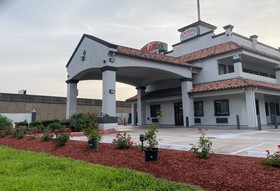 Island Suites Hobby Airport