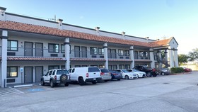 Island Suites Hobby Airport