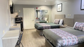Island Suites Hobby Airport