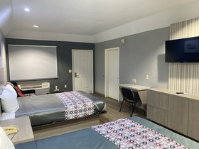 Island Suites Hobby Airport