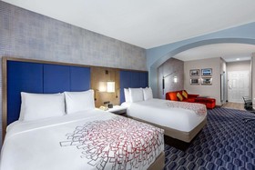 La Quinta Inn & Suites by Wyndham Houston Channelview