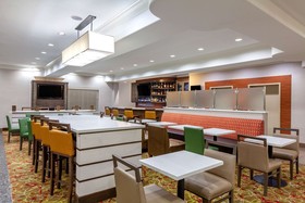 La Quinta Inn & Suites by Wyndham Houston Channelview