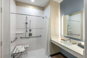 La Quinta Inn & Suites by Wyndham Houston Channelview