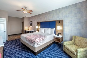 La Quinta Inn & Suites by Wyndham Houston Channelview