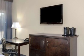 La Quinta Inn & Suites by Wyndham Houston Energy Corridor