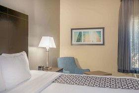 La Quinta Inn & Suites by Wyndham Houston Energy Corridor