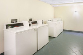 La Quinta Inn & Suites by Wyndham Houston Galleria Area