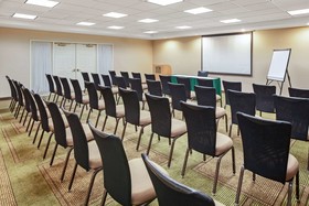 La Quinta Inn & Suites by Wyndham Houston Galleria Area