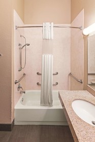 La Quinta Inn & Suites by Wyndham Houston Hobby Airport