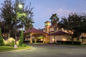 La Quinta Inn & Suites by Wyndham Houston West Park 10