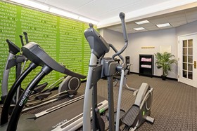 La Quinta Inn & Suites by Wyndham Houston West Park 10