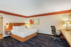 La Quinta Inn & Suites Houston Southwest