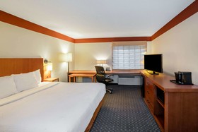 La Quinta Inn & Suites Houston Southwest