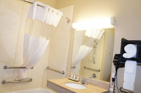 La Quinta Inn & Suites by Wyndham Houston Hobby Airport