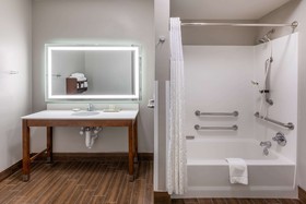La Quinta Inn & Suites by Wyndham Houston NW Beltway8/WestRD