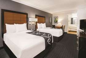 Super 8 by Wyndham - The Woodlands North