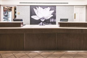 Super 8 by Wyndham - The Woodlands North