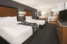 Super 8 by Wyndham - The Woodlands North