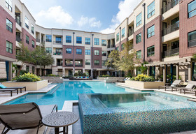 Locale Houston Uptown