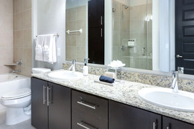 Locale Houston Uptown