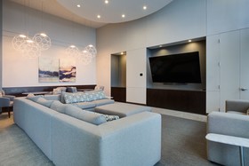Locale Med Center at Vantage