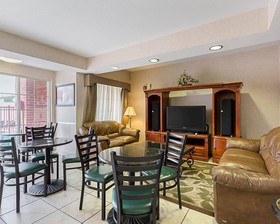 Mainstay Suites Texas Medical Center/Reliant Park