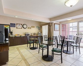 Mainstay Suites Texas Medical Center/Reliant Park