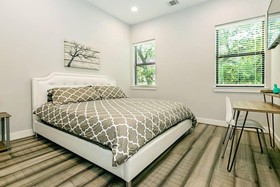 Montrose Guesthouse Suites