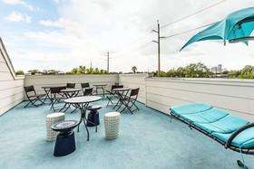 Montrose Guesthouse Suites